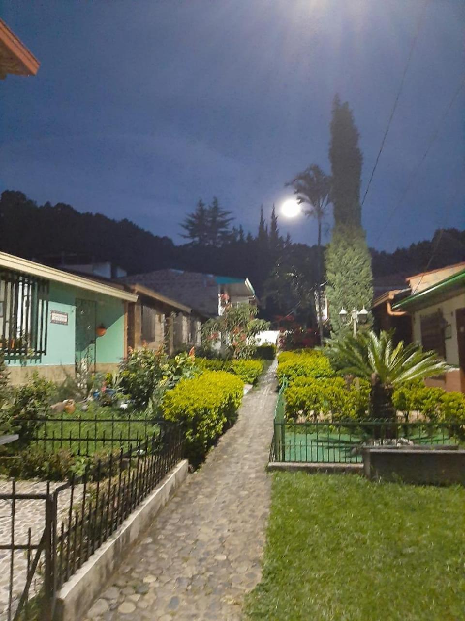 Hospedaje Maravillas De Jardin Exterior foto